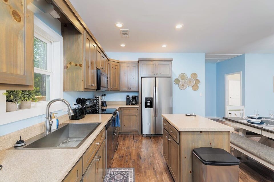 Fully stocked kitchen