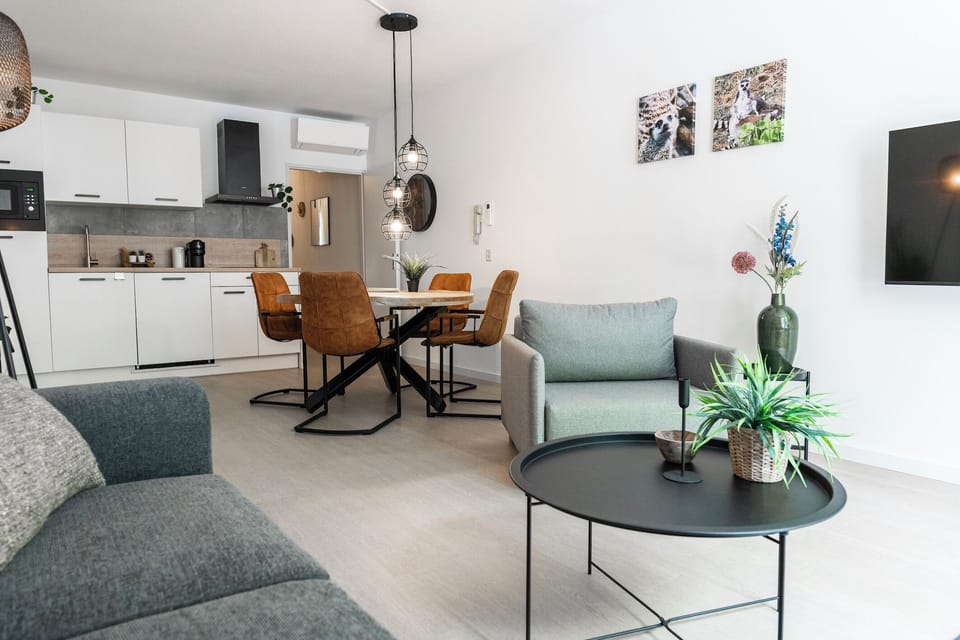 elegance and functionality in this open space, designed to make your stay as comfortable as possible. 