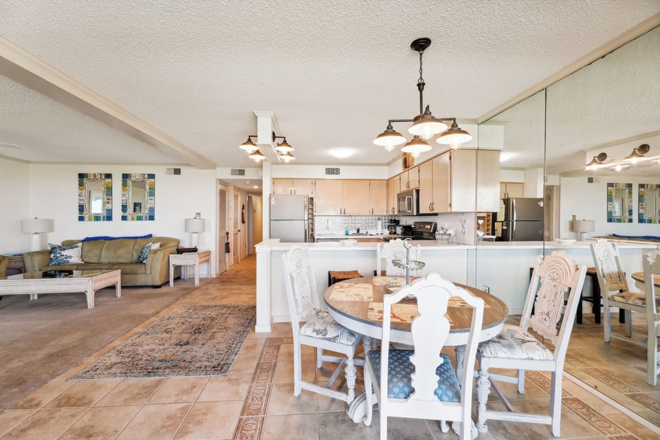 Main Level,Dining Area,