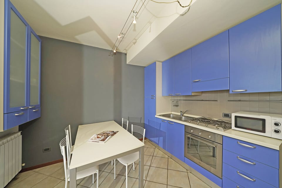 Apartment | Private kitchen | Fridge, microwave, oven, stovetop