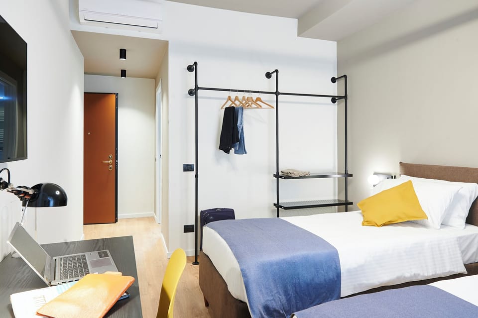 Deluxe Double Room, City View | Hypo-allergenic bedding, soundproofing, free WiFi