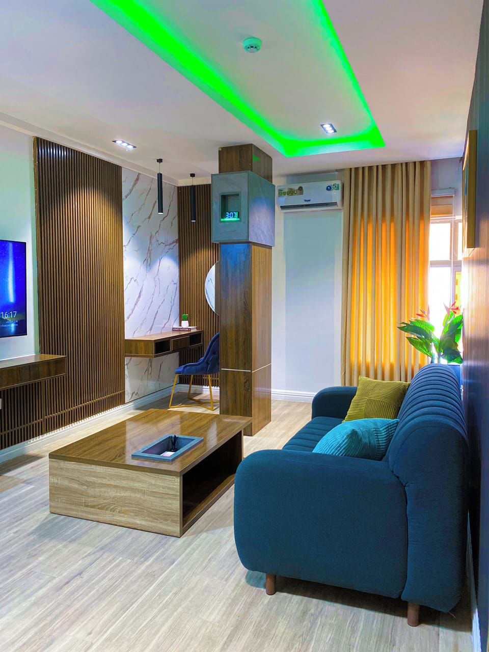 Executive Apartment | Living area | TV