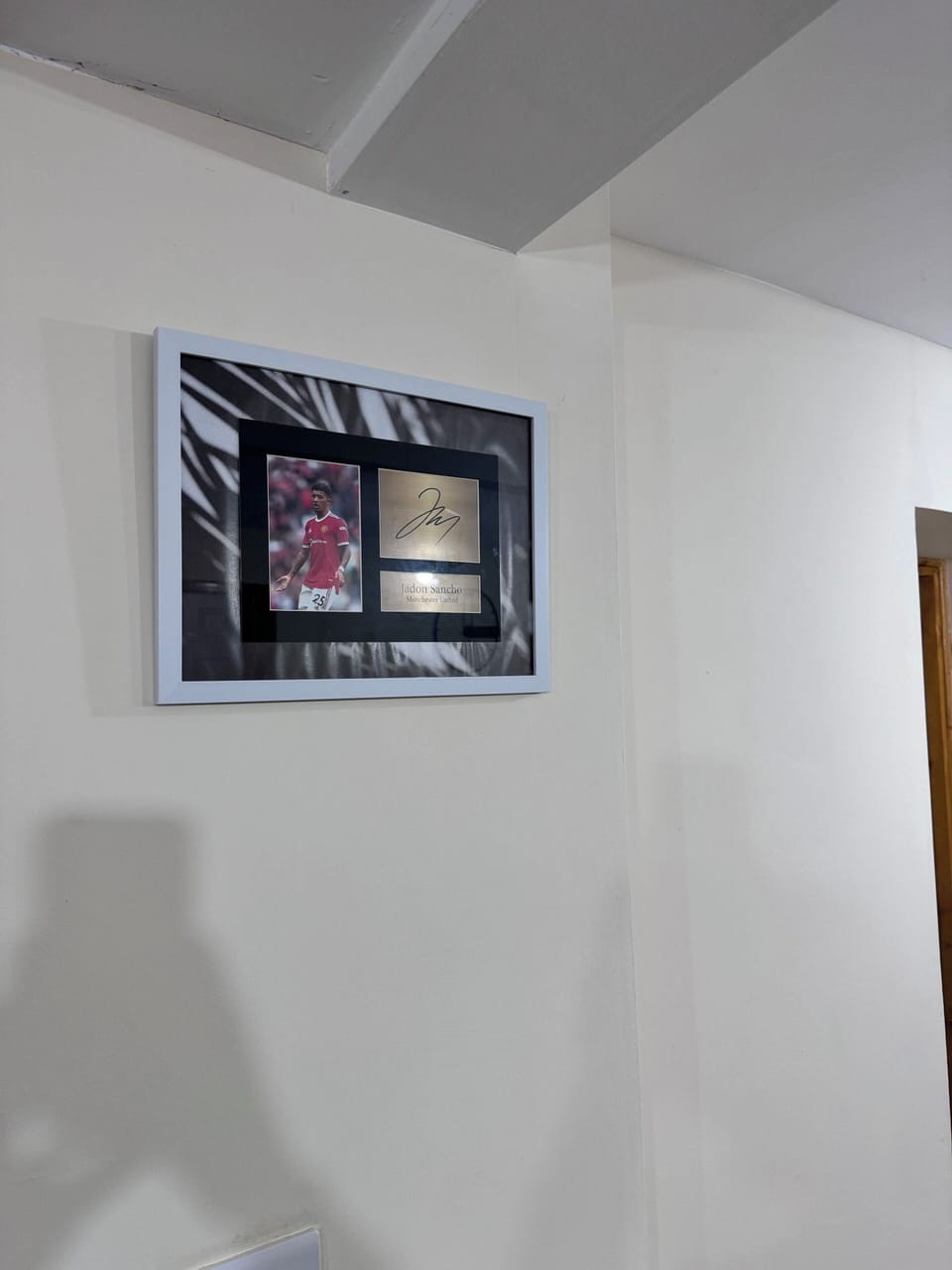 Apartment, Garden View | Living area | Flat-screen TV