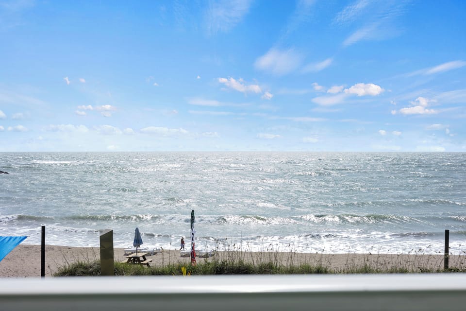 Private breath-taking views of the Atlantic Ocean.