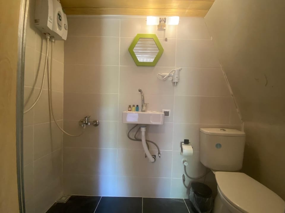 Bungalow, Mountain View | Bathroom | Hair dryer, towels, soap, shampoo