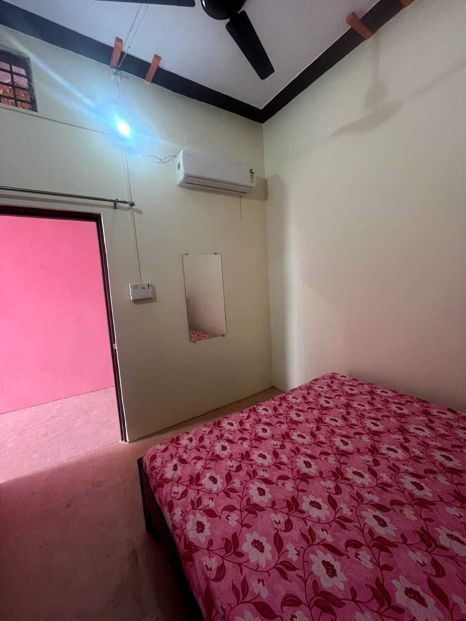 Standard Double Room | Air conditioning