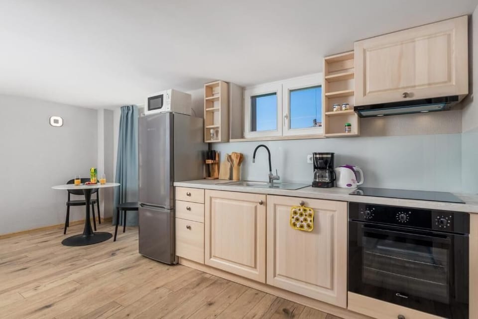 Villa, 3 Bedrooms | Private kitchen | Full-size fridge, microwave, oven, stovetop