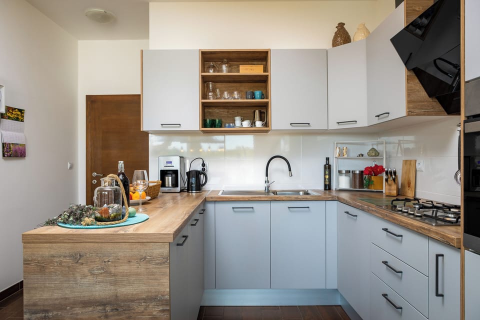 Villa, 1 Bedroom | Private kitchen | Full-size fridge, microwave, oven, stovetop