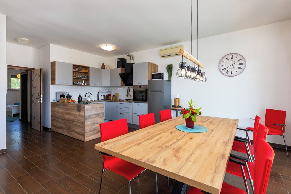 Villa, 1 Bedroom | Dining room