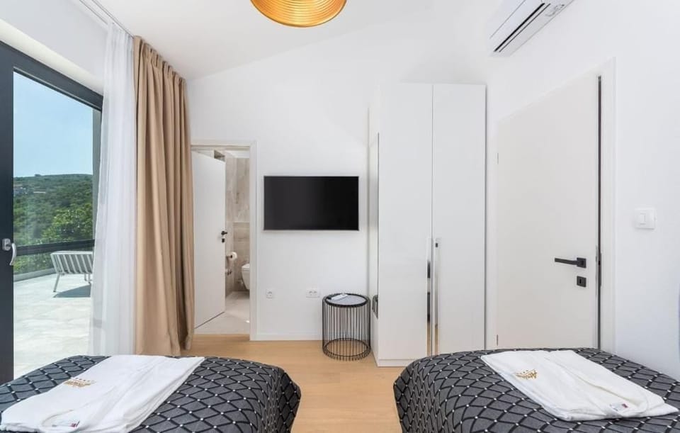 Villa, 1 Bedroom | 4 bedrooms, WiFi (free), individually decorated, individually furnished