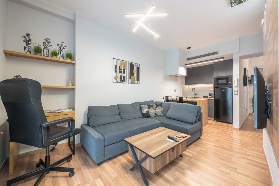 Comfort Apartment, City View | Living area