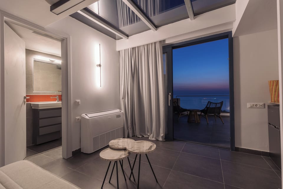 Luxury Villa, 3 Bedrooms, Sea View | 3 bedrooms, in-room safe, individually decorated, individually furnished