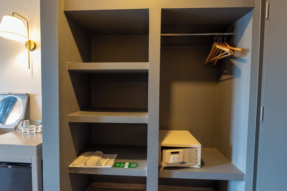 Select Comfort beds, minibar, in-room safe, desk