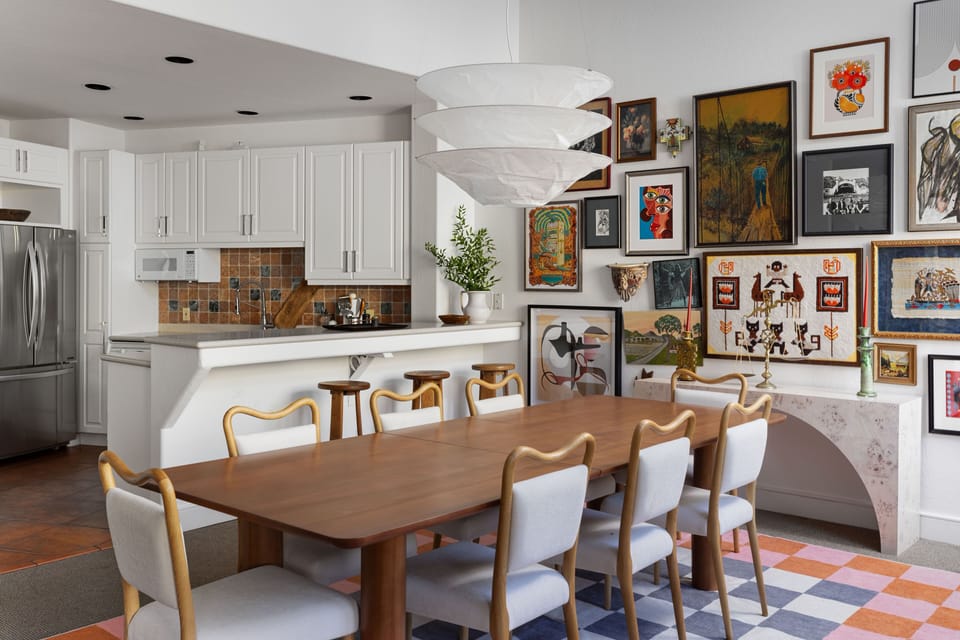 Dining Room - Dining table with seating for 8