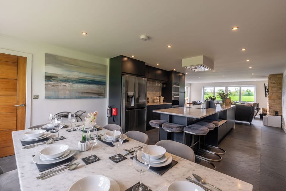 Cottage | In-room dining
