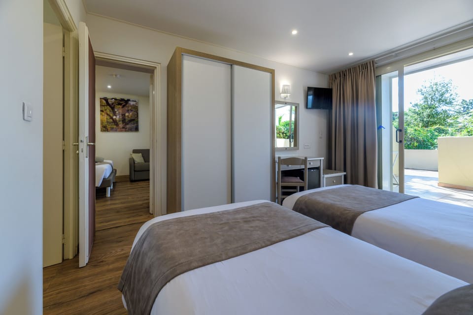 Classic Double Room | Soundproofing, cribs (free), WiFi (free), bed sheets