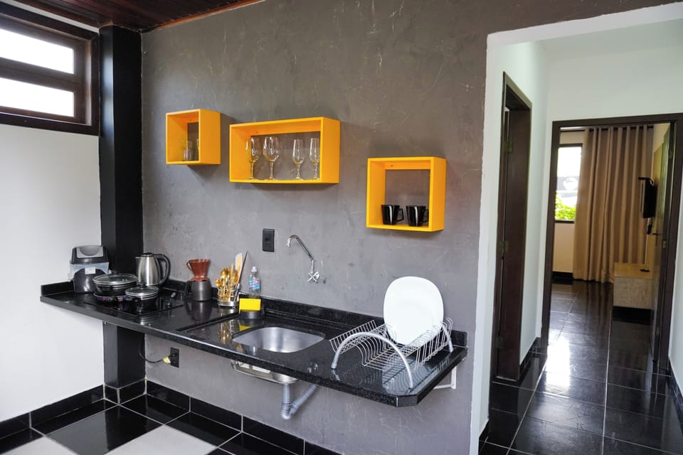 Superior Suite, Kitchen | Private kitchen | Microwave
