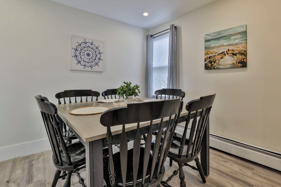 Dining Room 6 Sapces