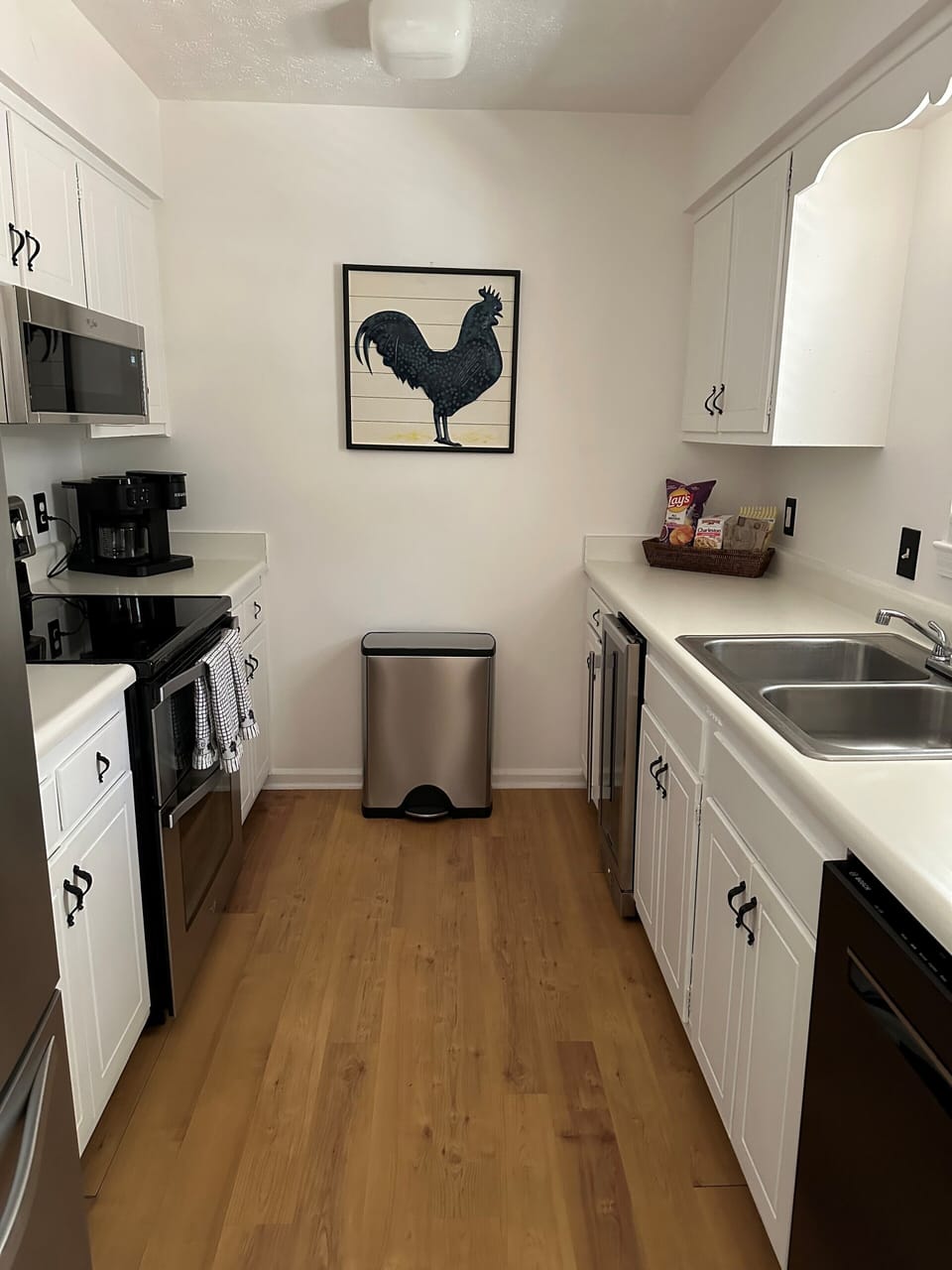 Full kitchen