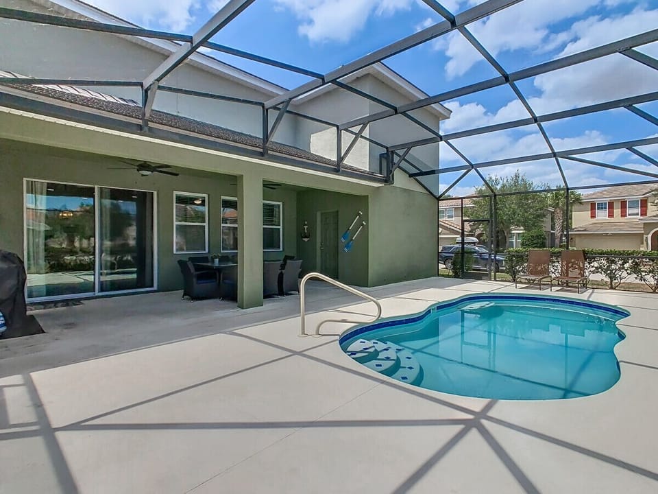 Private, fenced-in pool