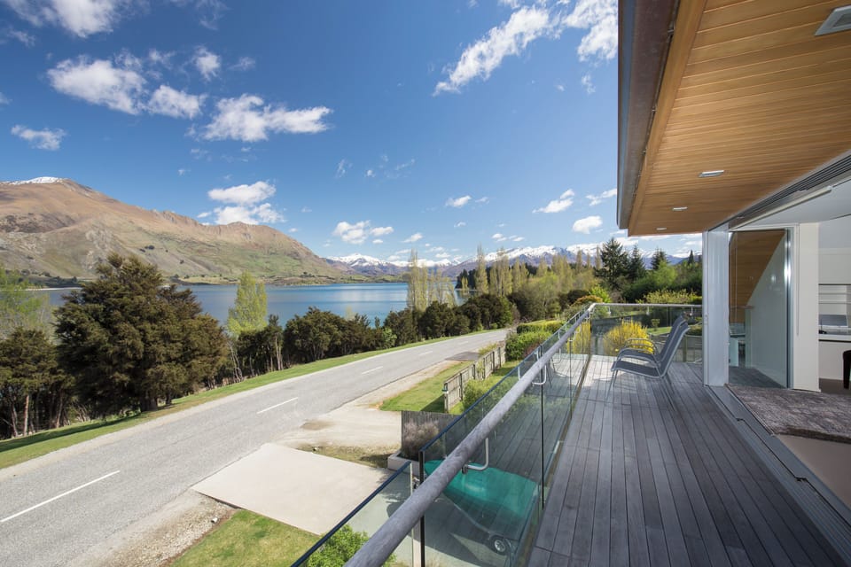Luxury House, Lake View | Terrace/patio