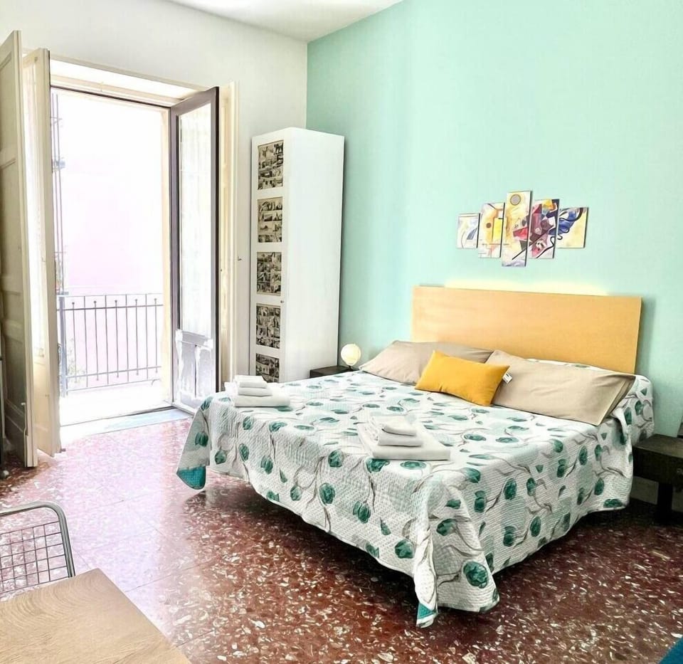 Comfort Apartment, 3 Bedrooms, Non Smoking, Balcony | Individually decorated, individually furnished, desk, iron/ironing board