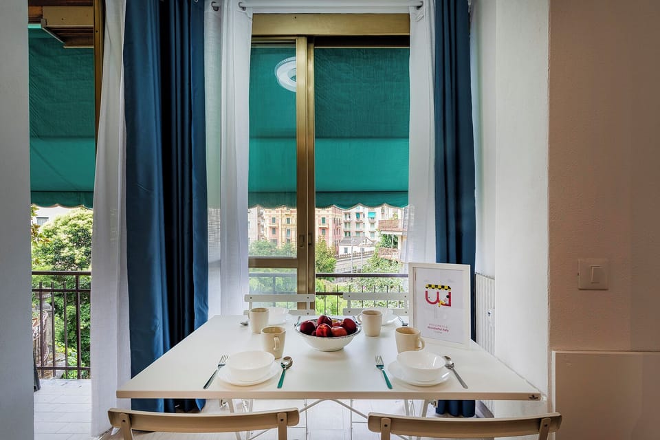 Apartment, Balcony, Courtyard View | Dining room