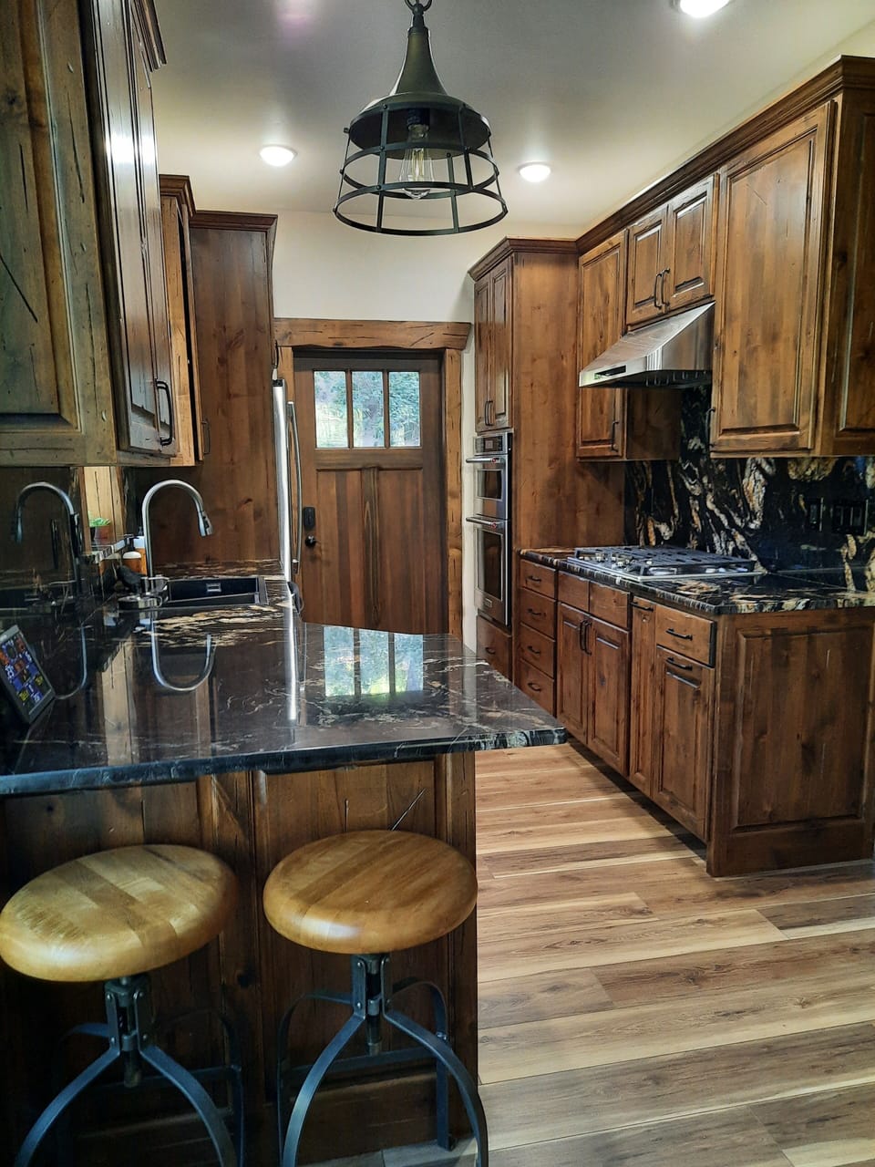 Kitchen, cook top, ovens