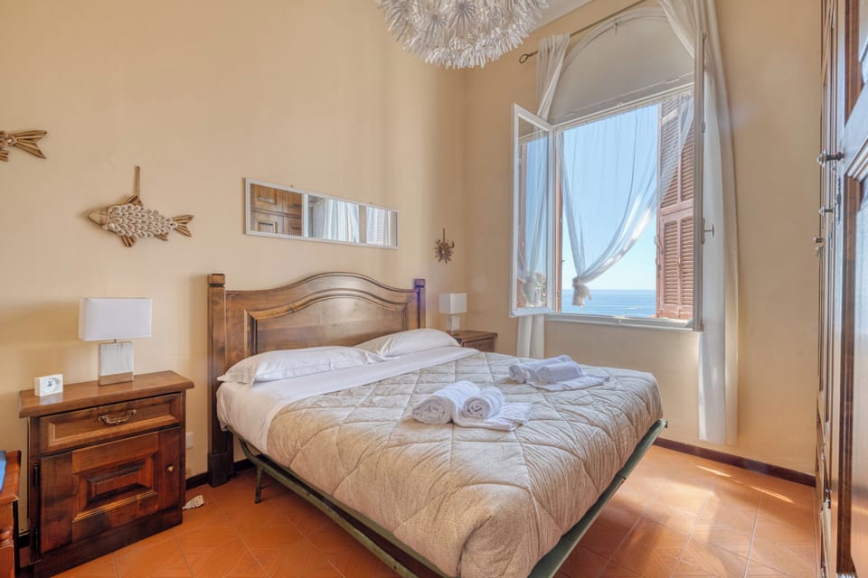 Family Apartment, 2 Bedrooms, Microwave (Casa Stefania - Quadro sul Mare Sea) | 2 bedrooms
