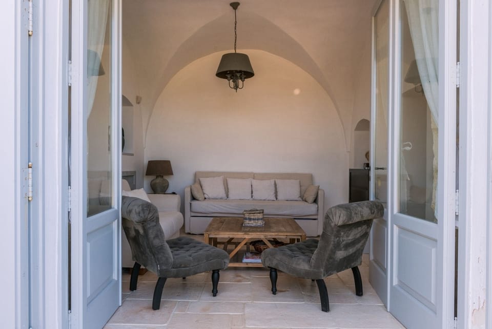 Romantic Apartment, Patio | Living area