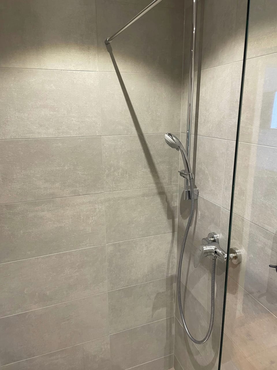 Comfort Double Room | Bathroom shower