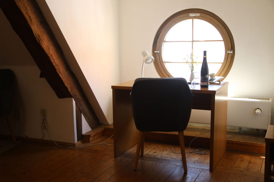 Comfort Triple Room | Laptop workspace, free WiFi, bed sheets