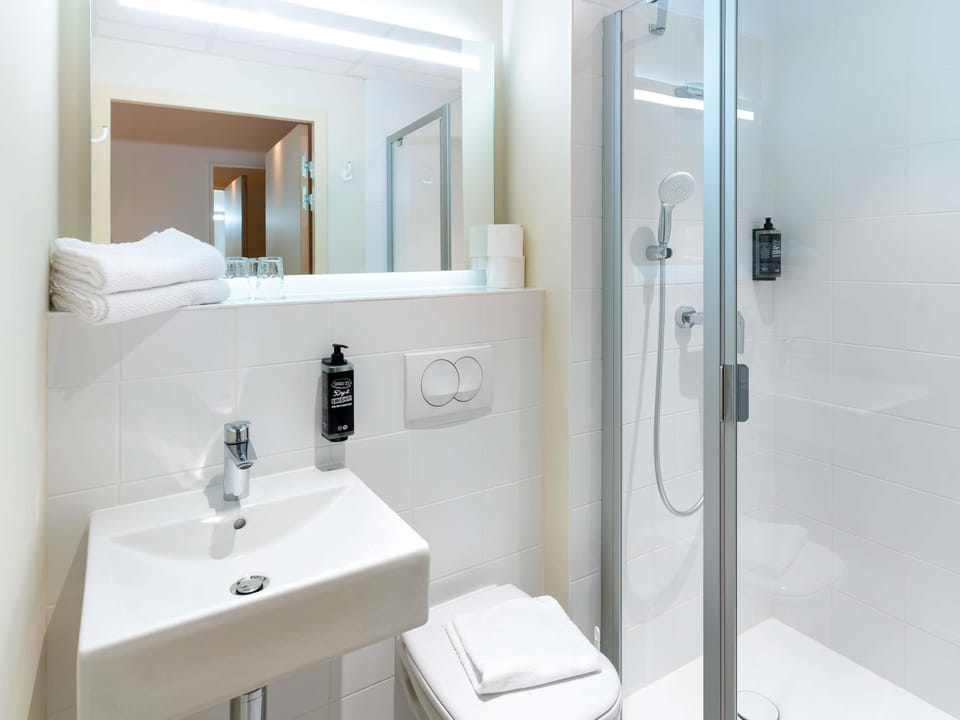 Blackout drapes, soundproofing, iron/ironing board, free WiFi