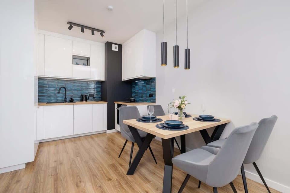Modern, fully equipped kitchenette. 