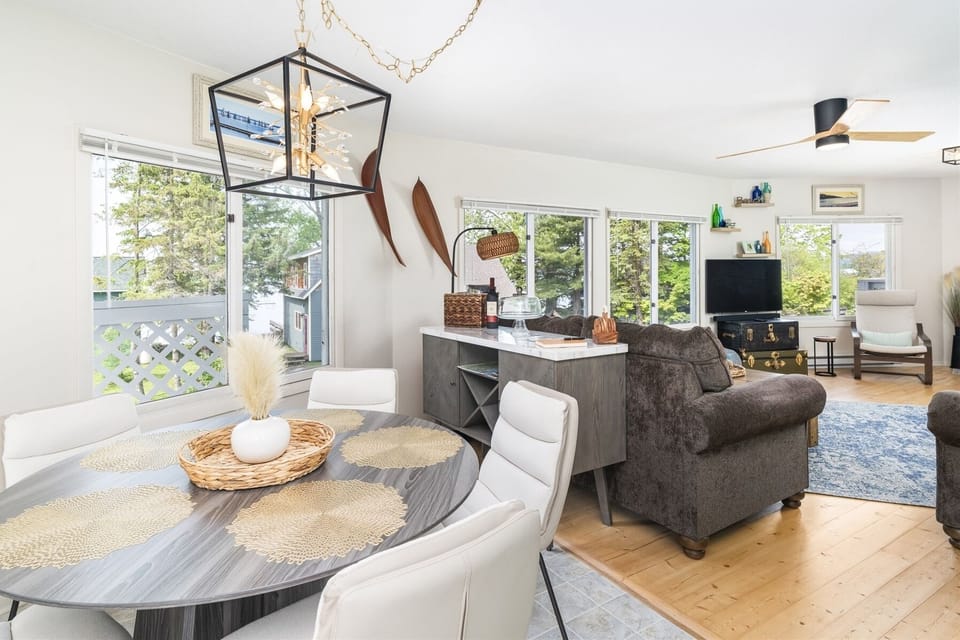 Dining Room/Living Room