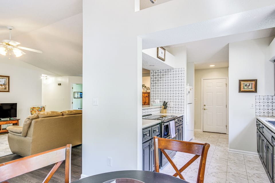 House (3 Bedrooms) | Interior