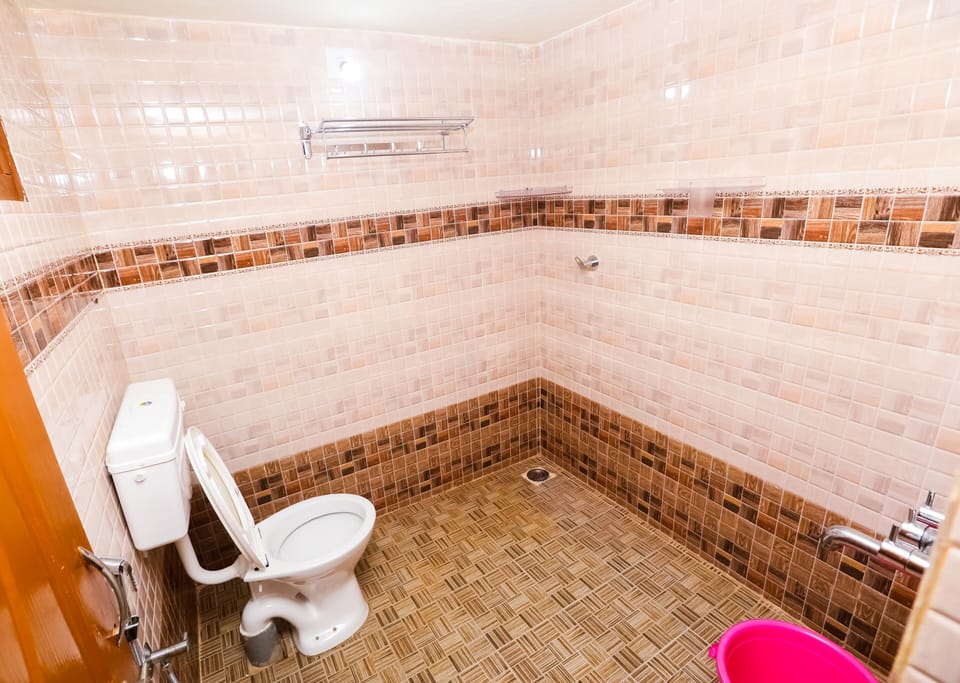 Basic Double Room, Mountain View | Bathroom | Shower