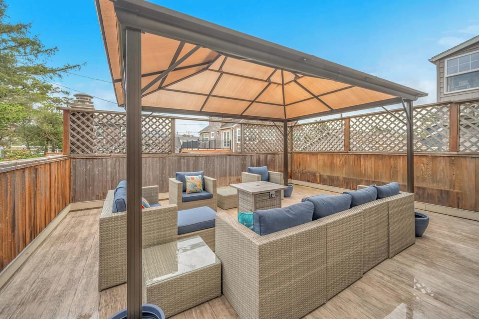Private back deck