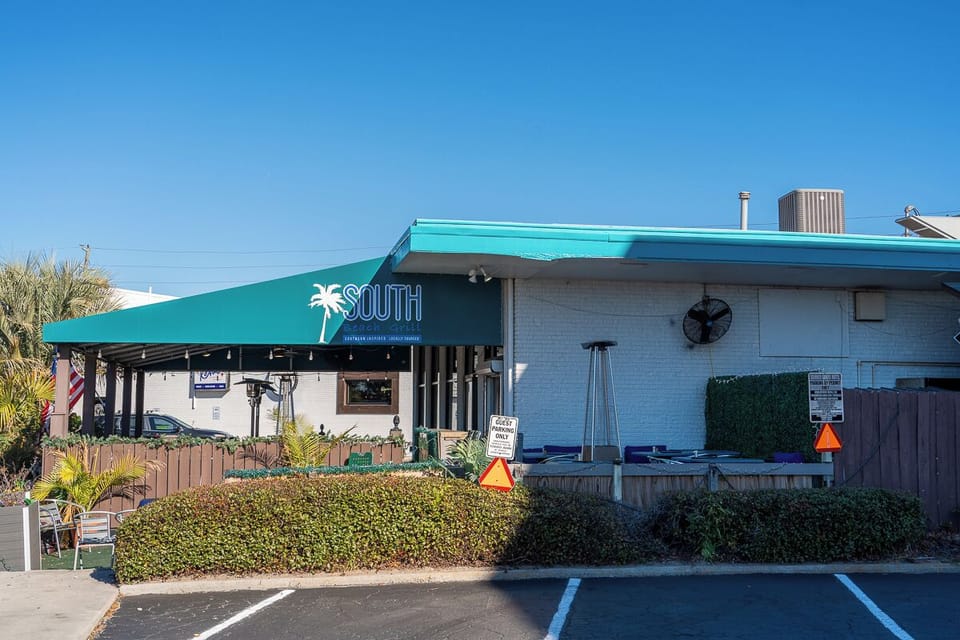 South Beach Grill is in the parking lot next to Summer Sands