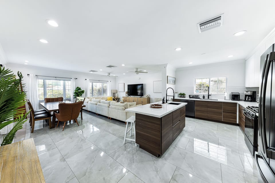 Kitchen / Living / Dining