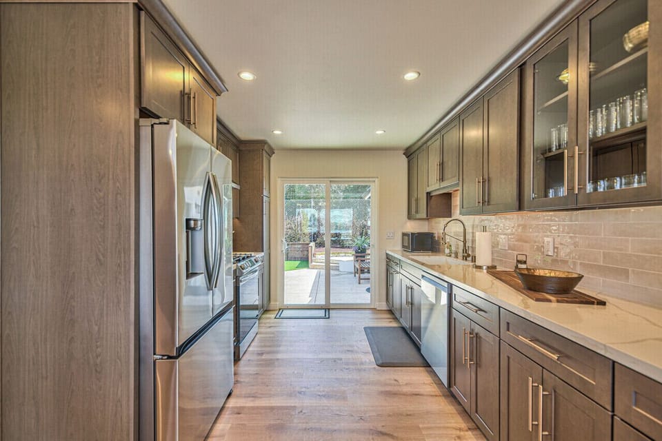 Full Kitchen 
