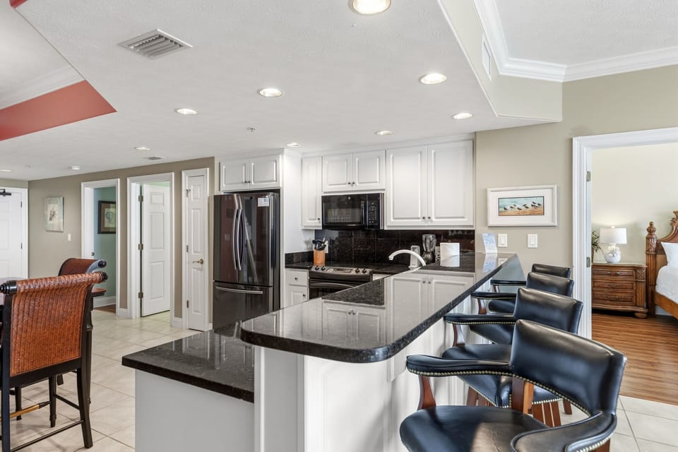 Condo, Multiple Beds, Balcony (Treasure Island 2210) | Private kitchen | Fridge, microwave, oven, stovetop