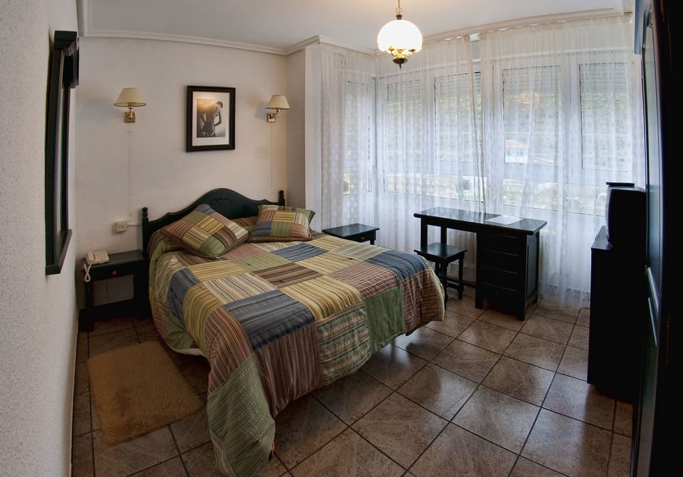 Desk, blackout drapes, free WiFi, bed sheets