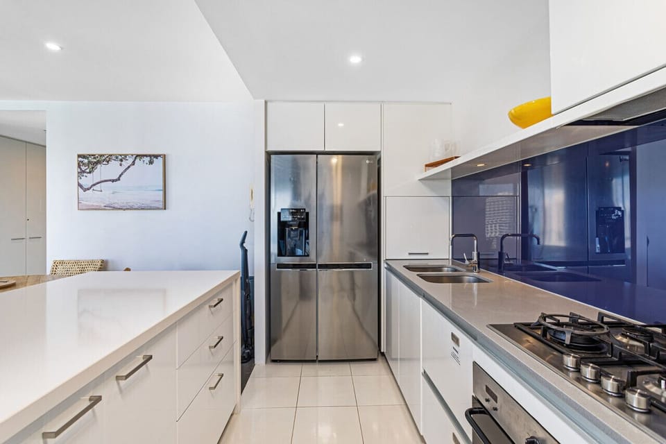 Kitchen + Fridge