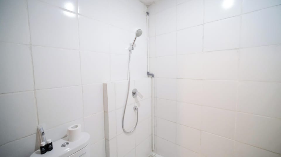 Deluxe Apartment | Bathroom | Bidet, towels