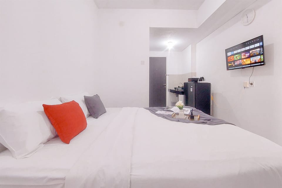 Deluxe Studio | Desk, free WiFi