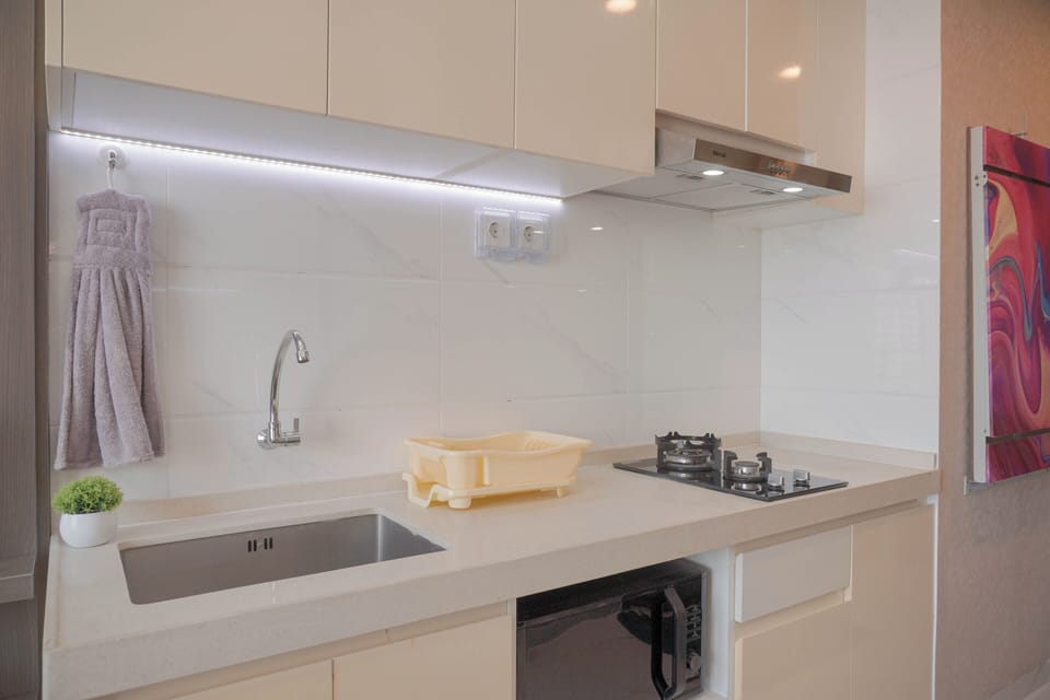 Studio | Private kitchen | Fridge, microwave, stovetop, rice cooker
