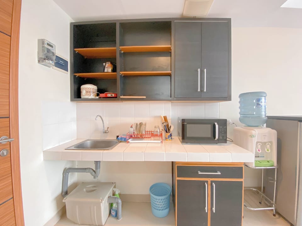 Studio | Private kitchen | Fridge, microwave, stovetop, rice cooker