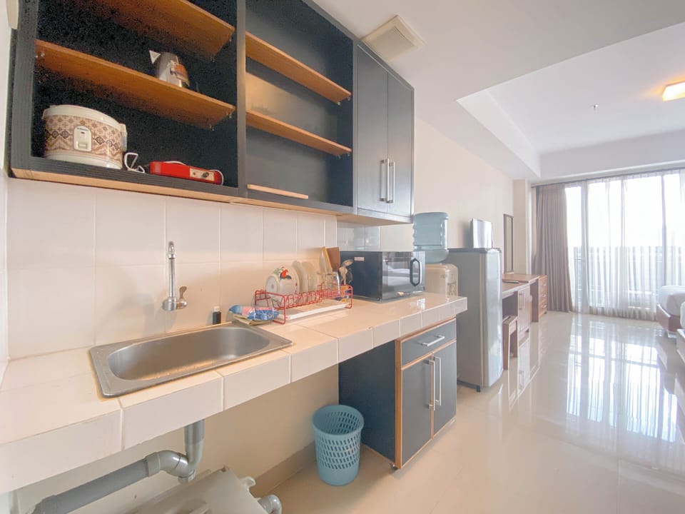 Studio | Private kitchen | Fridge, microwave, stovetop, rice cooker