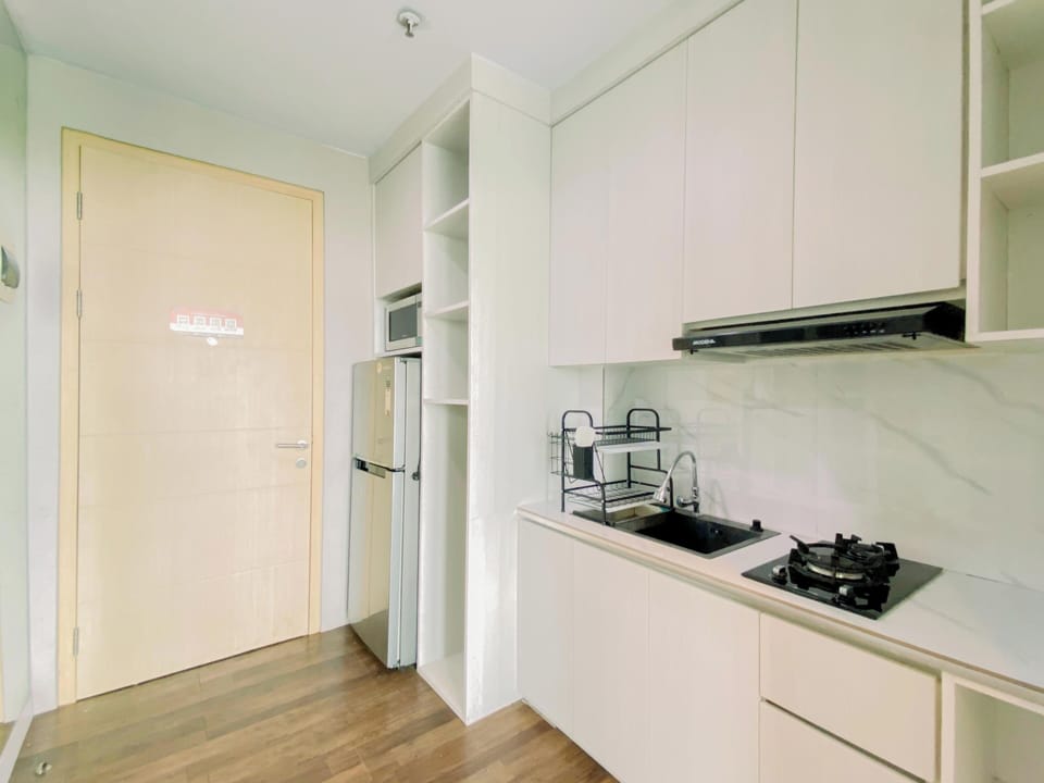 Apartment | Private kitchen | Fridge, microwave, stovetop, rice cooker